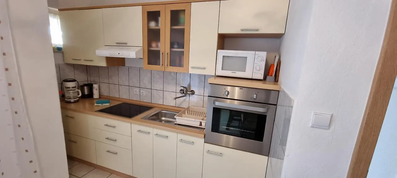 Apartments Juric プリヴラカ クロアチア